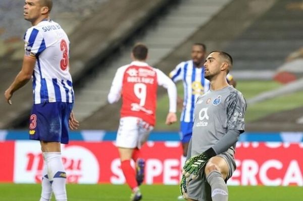 هم تیمی طارمی کرونا گرفت خروج از لیست پورتو برای بازی با چلسی