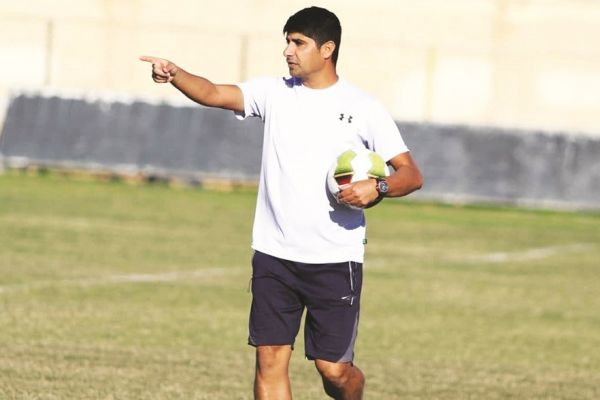 سرمربی شاهین بندرعامری بردن پرسپولیس من که به تیمم امیدوارم