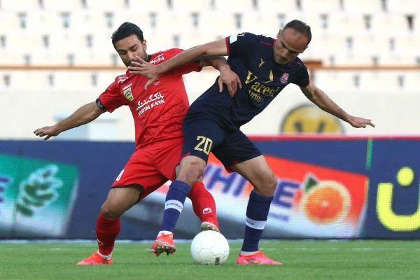  دفاع راست پرسپولیس با استایل جواد کاظمیان