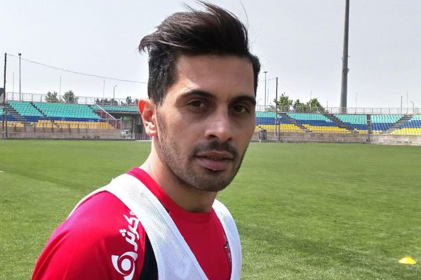 امید عالیشاه آهن که نیستم، آدمم