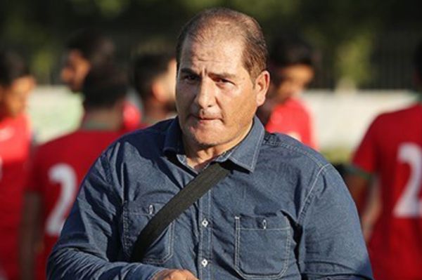 استاد اسدی خطیبی مربی زرنگی است اکبرپور را دیر به ماشینسازی آوردند