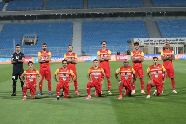 فولاد با پیراهن قرمز برابر السد عکس