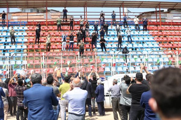 وداع تلخ با دستنشان در ورزشگاه وطنی عکس