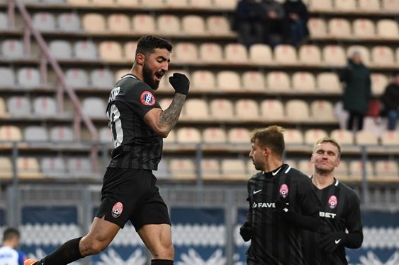 لیگ فوتبال اوکراین صیادمنش و زاهدی در ترکیب زوریا مقابل ورسکلا