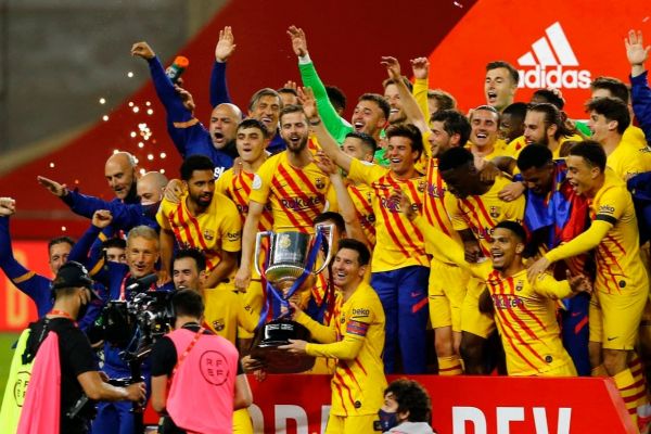  عکس؛ جشن تیمی بارسلونا پس از قهرمانی در جام حذفی