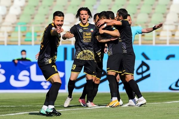  سپاهان با همکاری ذوب‌آهن آماده مصاف با نساجی