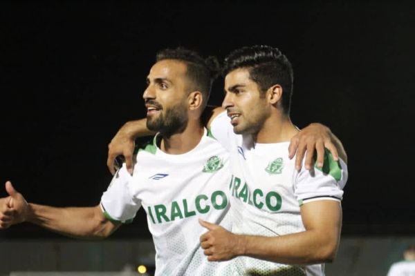  مهاجمی که نمی خواهد ازکورس عقب بماند  عکس