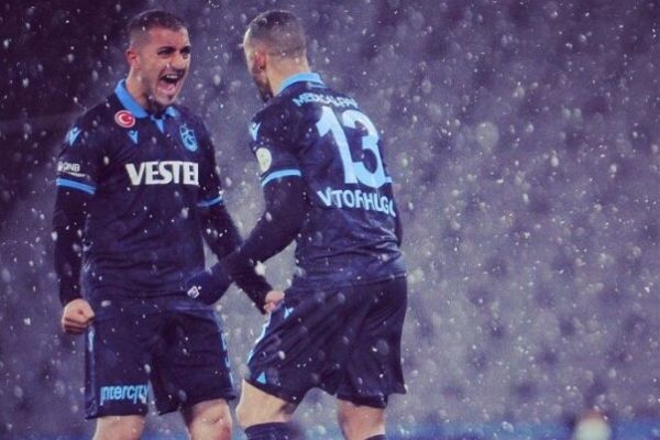  پیشنهاد ۸۵۰ هزار یورویی ترابوزان به حسینی  چیزی برای امضا نیست