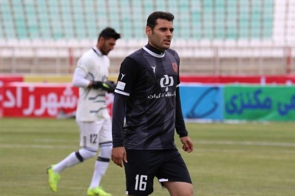 نقیزاده خیلی بدشانس بودم اما بالاخره گل میزنم