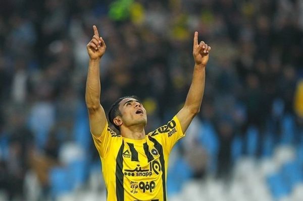 علیمحمدی رقابت قهرمانی شیرین است پرسپولیس با استراحت کافی برابر سپاهان قرار میگیرد