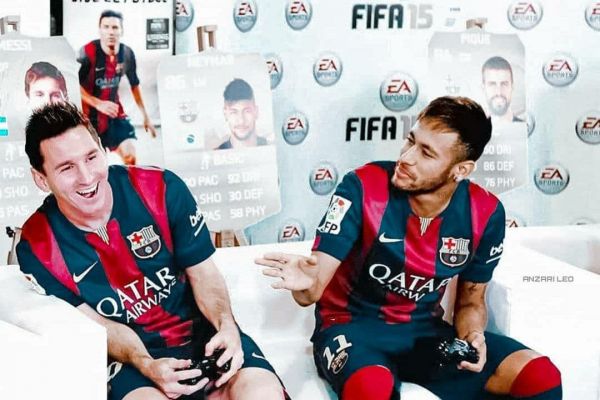 عکس؛ وقتی مسی و نیمار در بارسلونا باهم فیفا بازی میکردند