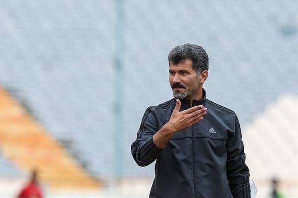 یزدی هواداران فولاد انتظار بیش از حد نداشته باشند