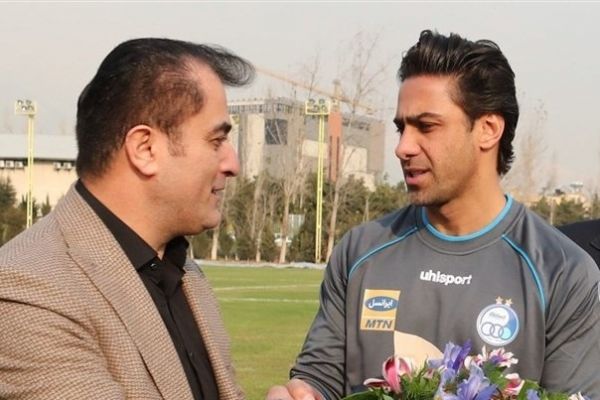  خلیل زاده در گفت وگو با فوتبالی  چون باج ندادم خبر بازداشتم را منتشر می‌کنند  پنجره استقلال هفته آینده باز می‌شود