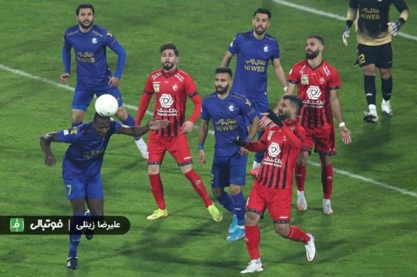  مسابقات استقلال و پرسپولیس با ذوب آهن و سپاهان لغو شد  تاریخ دربی پایتخت هم تغییر می کند