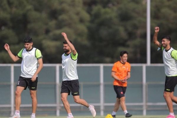  مصائب شیرین یحیی در خط هافبک پرسپولیس  ۹ بازیکن برای ۴ پست