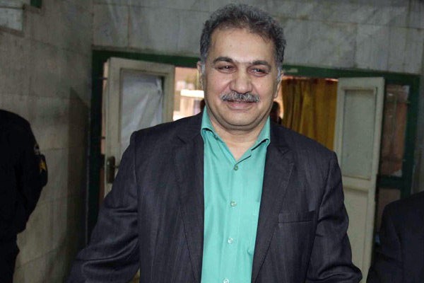 منصوری به عزیزی خادم بابت انتخابش در فوتسال تسلیت میگویم این فاجعه است