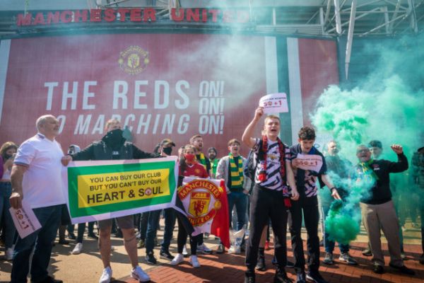 تاریخ جدید دیدار منچستریونایتد - لیورپول مشخص شد