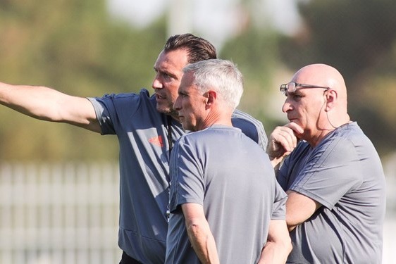 اختصاصی حکم دستیاران ویلموتس رسید؛ فدراسیون فوتبال به پرداخت 35 و نیم میلیارد تومان محکوم شد