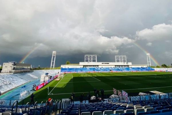  عکس؛ رنگین کمان در آسمان ورزشگاه رئال مادرید پیش از توقف مقابل سویا
