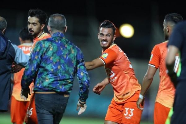 جلالی فکر کنم من گل زدم نه حبیب گردانی