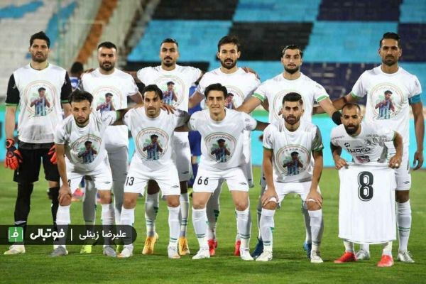  عكس نوشت  به نام قاسم، به كام پرسپوليس و سپاهان