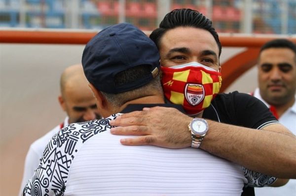 نکونام آنقدر گرانول در زمین ریخته بودند که نمیتوانستیم فوتبال بازی کنیم باختیم اما تیم بازنده نبودیم