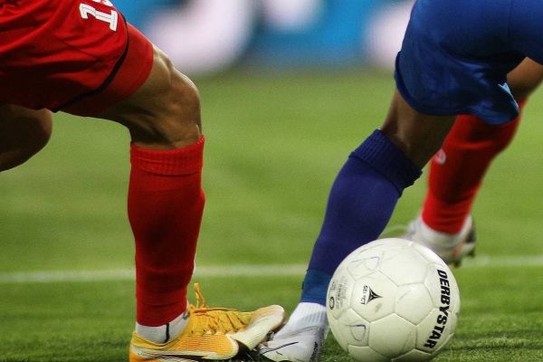 بحران داوری در فوتبال ایران استقلال و فولاد قربانی نبود VAR