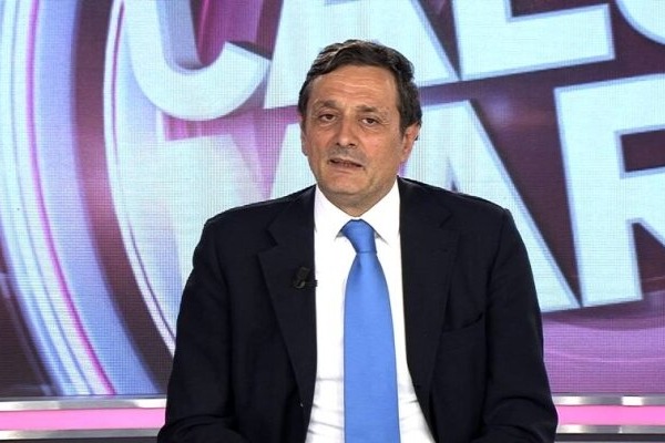 خبرنگار ایتالیایی انتقال «آزمون» به آاس رم باید منتظر حضور واقعی «مورینیو» باشیم