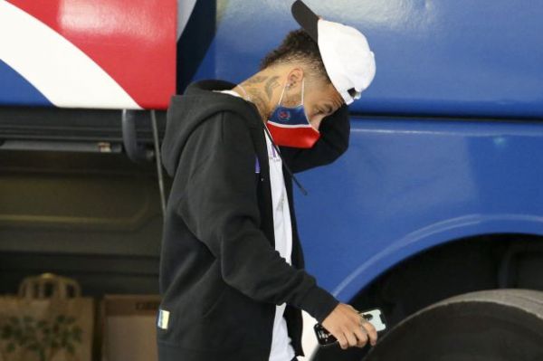 دوراهی پیاسجی در مورد نیمار؛ فینال جام حذفی را از دست میدهد