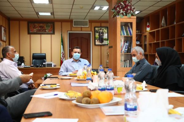  دستور عزیزی خادم برای بازنگری در قانون منع جذب بازیکنان و مربیان خارجی