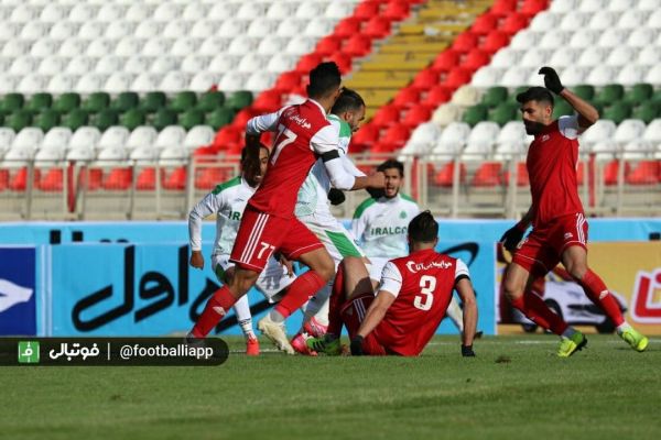 ساعت بازی آلومینیوم و تراکتور تغییر کرد ورزشگاه اراک نور کافی ندارد