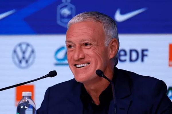 سرمربی تیم ملی فرانسه پس از دعوت بنزما با او تیم بهتری هستیم