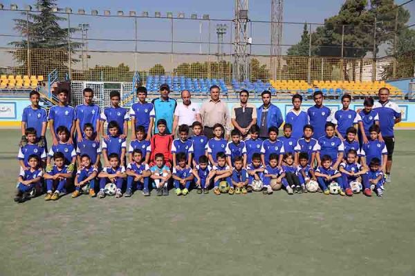 مدیر آکادمی پیکان آئیننامه را دستکاری کردند تا پنجره استقلال باز شود عزیزی خادم عدالت را رعایت کند