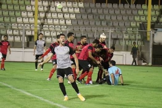  ماجرای کتک‌کاری با داور در لیگ دسته دوم  عکس