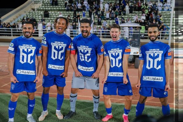 جشن قهرمانی حریف استقلال در هواپیمای اختصاصی