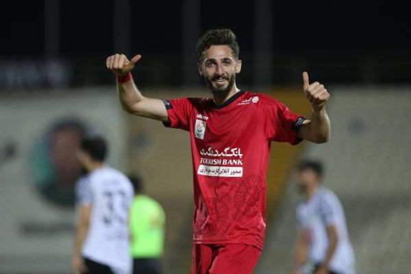  شوک به مهاجم پرسپولیس در اردوی اصفهان