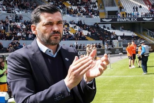 کونسیسائو پیشنهاد وسوسهانگیز الهلال را رد کرد