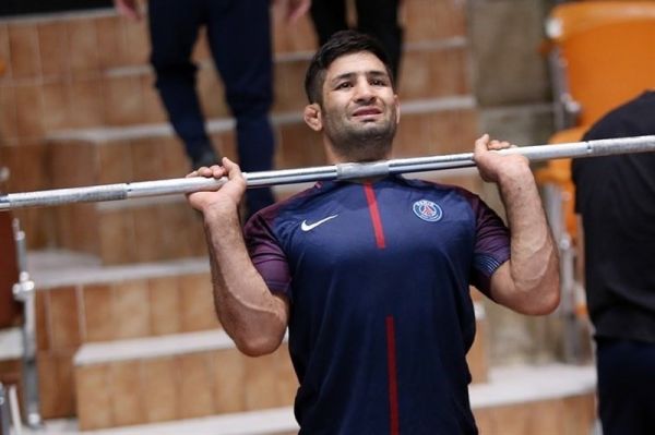 عبدولی در اردوی تیم ملی راحت آماده میشدم اما اصرارم برای دعوت فایده نداشت