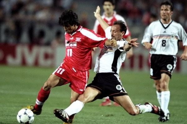 خاطرات خوب تیم 98 از ایسن ژو عکس