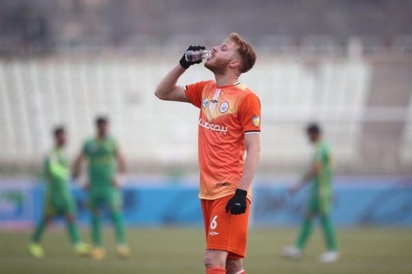 شریعتی دوست داشتم در اواخر فصل برای سایپا بازی میکردم تصمیمی برای فصل بعد نگرفتهام