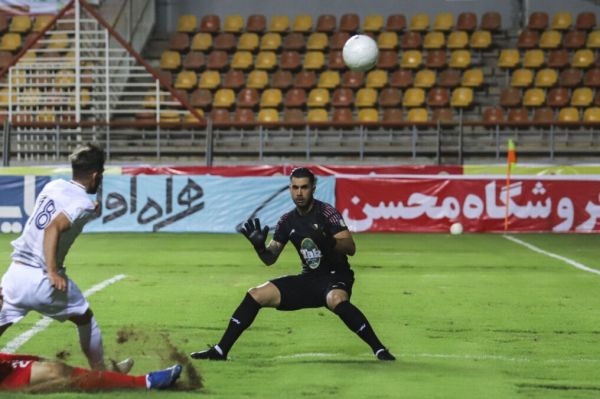  فروزان  از اشتباهات داوری در این فصل خسته شدیم