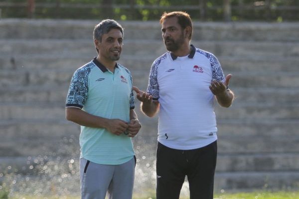 فیروز کریمی در بازی تراکتور کجا بود