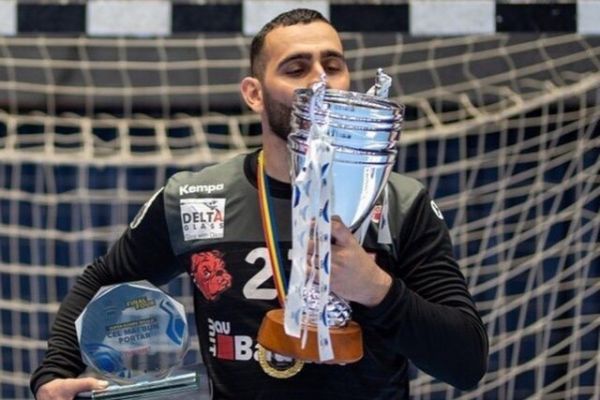 قهرمانی یاران موسوی و حیدریراد در جام حذفی رومانی انتخاب حیدریراد به عنوان بهترین دروازهبان