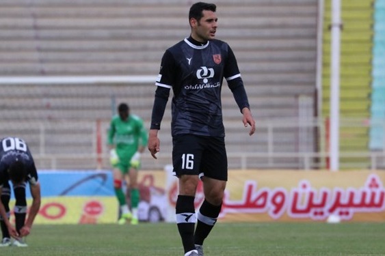 نقیزاده ذهنهای مریض به ما و سپاهان اتهام میزنند تیم ملی لیاقت جایگاه بالاتری را دارد