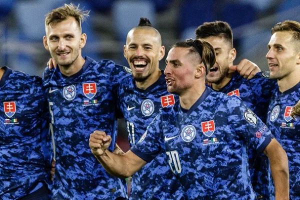 معرفی تیمهای یورو ۲۰۲۰ گروه E اسلوواکی