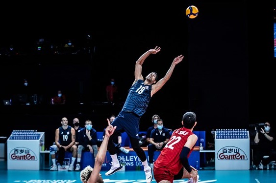 والیبالیست آمریکا گاهی نمیتوان ایرانیها را کنترل کرد آنها تیم بزرگی هستند