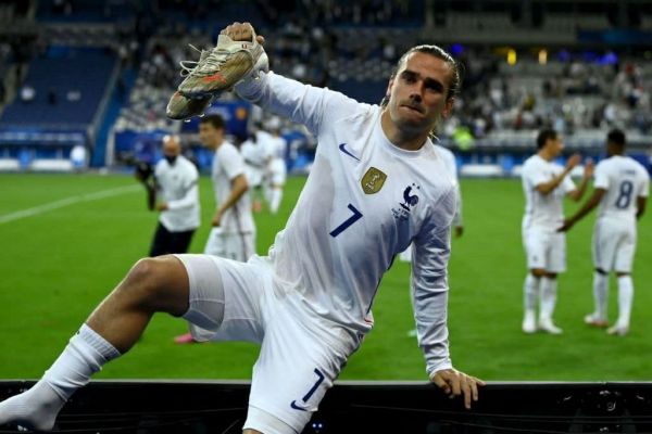  عکس؛ هدیه ویژه مهاجم بارسلونا به یک کودک هوادار در فرانسه