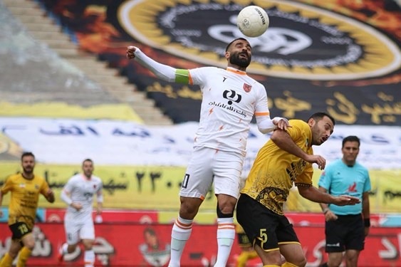  تساوی مس رفسنجان و سپاهان  مربی زردپوشان عزادار شد