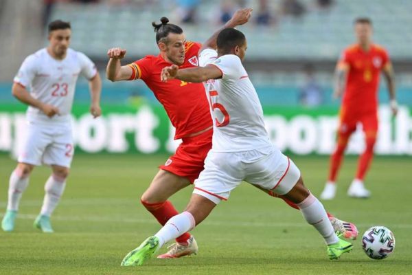 بیل باید از این تساوی به عنوان سکوی پرتاب استفاده کنیم