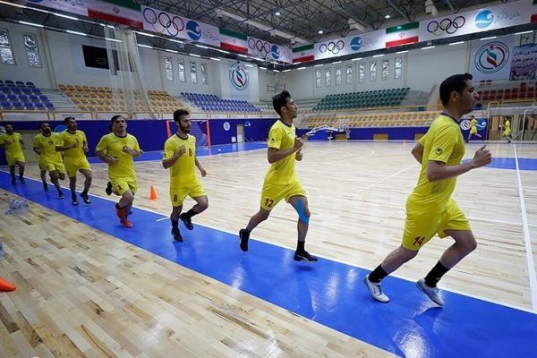 دعوت از ۲۰ بازیکن به اردوی تیم ملی فوتسال برند آلاشپورت بر تن شاگردان ناظمالشریعه